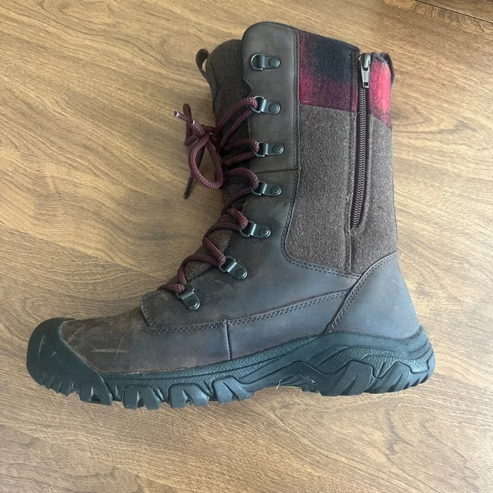 Keen Women's Greta Tall Brown/Red Plaid Waterproof Hiking / Winter Boots